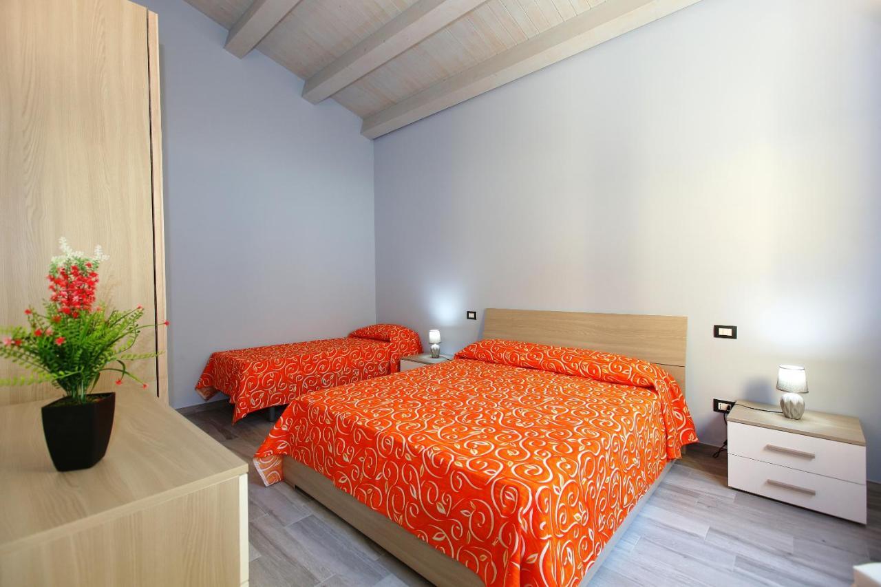Re Sole La Dependance - Casa Vacanza V E N E R E Avola Exteriér fotografie